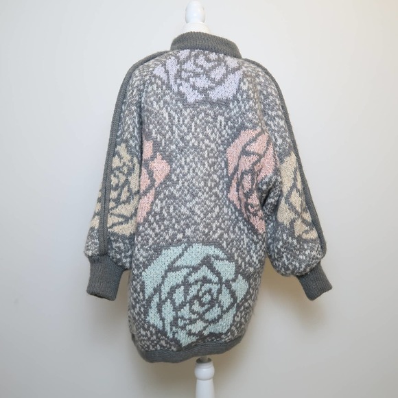 Vintage 80s grey and pink rose floral slouchy dolman sleeve cardigan sweater S - Picture 6 of 8